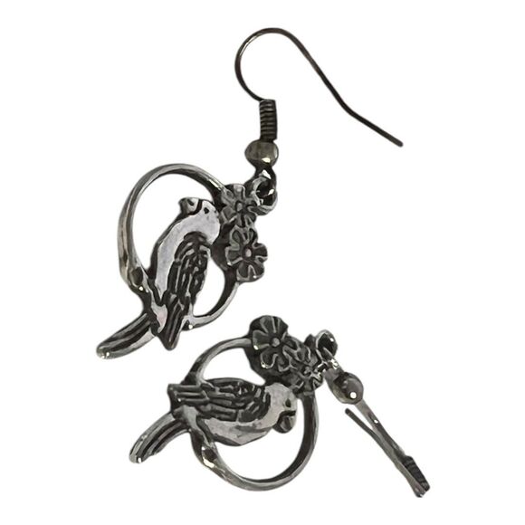 Parrot Earrings Pierced Silver Dangle Bird Tropical Floral Bohemian 1 1/2” Drop - Picture 8 of 9